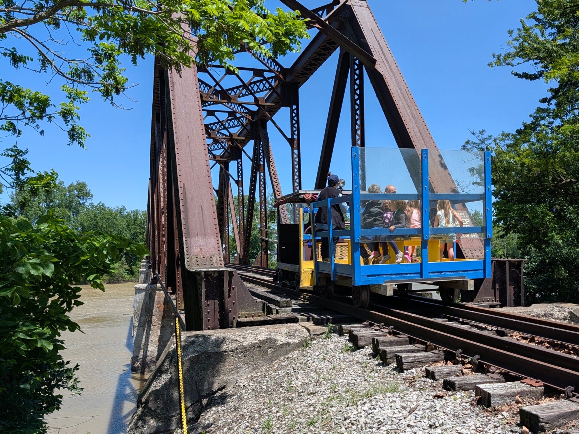 Featured image of the Grand Rapids Motorcar Ride experience